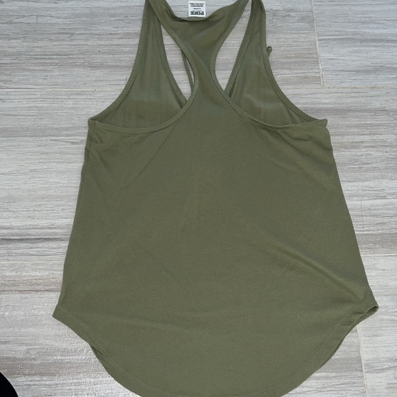 VS Pink Medium racerback army green criss cross bust summer top sexy casual - Picture 6 of 7